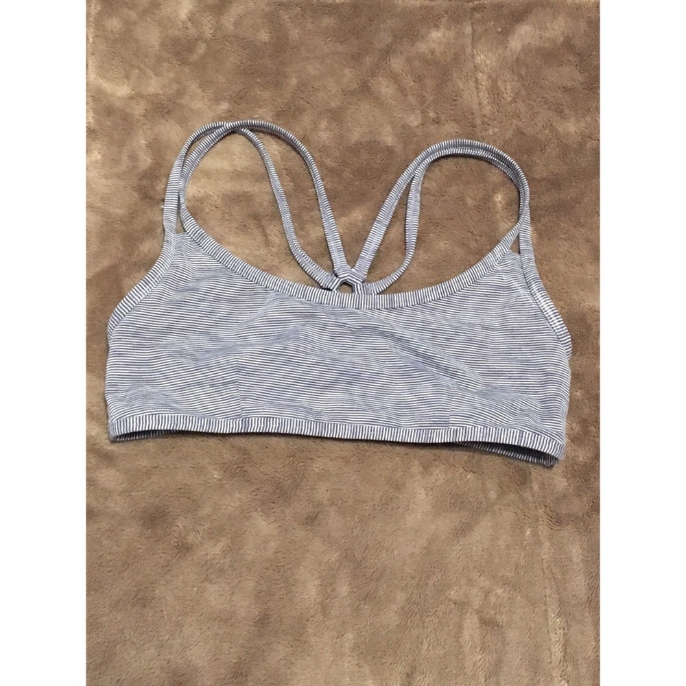Lululemon sports bra